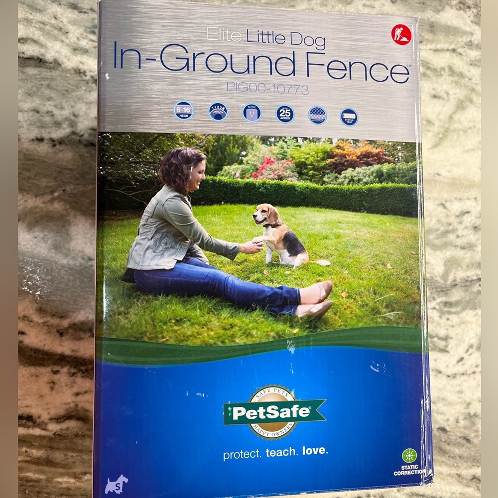 Pet Safe Elite little dog in-ground fence. will cover up to 25 acres.PIG00-10773